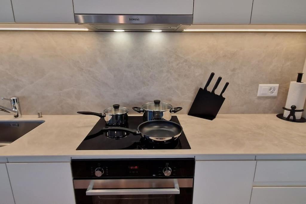 Visionary Hospitality Rothenburg, Lucerne - Premium Apartments With Free Parking, Washer, Kitchen, Terrace, 15' City Luaran gambar