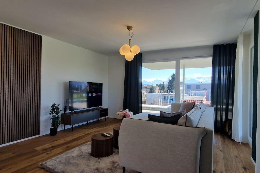 Visionary Hospitality Rothenburg, Lucerne - Premium Apartments With Free Parking, Washer, Kitchen, Terrace, 15' City Luaran gambar