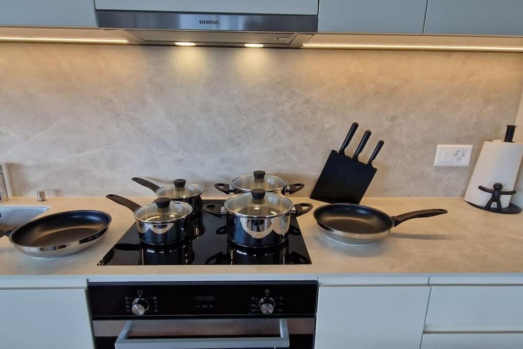Visionary Hospitality Rothenburg, Lucerne - Premium Apartments With Free Parking, Washer, Kitchen, Terrace, 15' City Luaran gambar